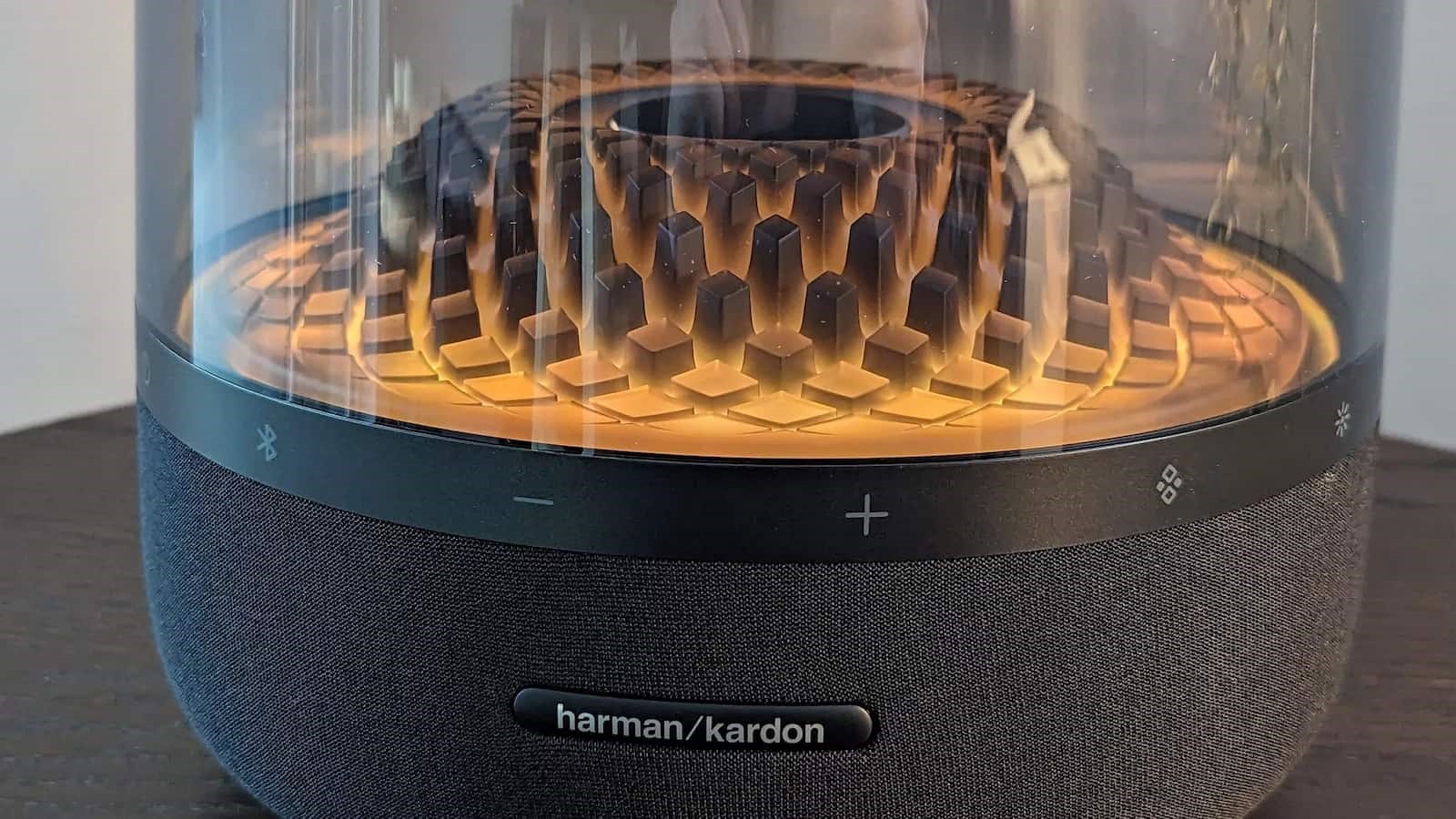 harman kardon aura studio 4