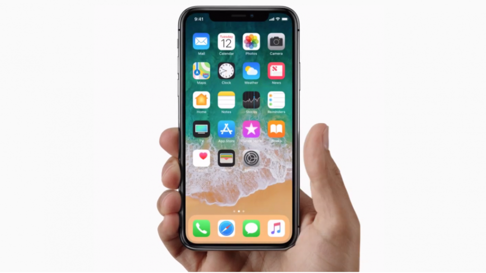 ال جی سفارش LCD گوشی 6.1 اینچی آیفون 2018 را دریافت کرده است
