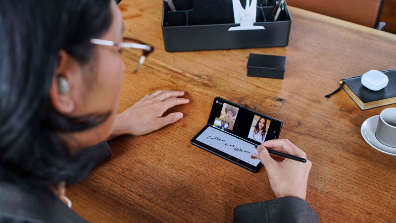 You are currently viewing گلکسی فولد 3 با دو دوربین سلفی زیر صفحه نمایش و پشتیبانی از قلم معرفی‌شد