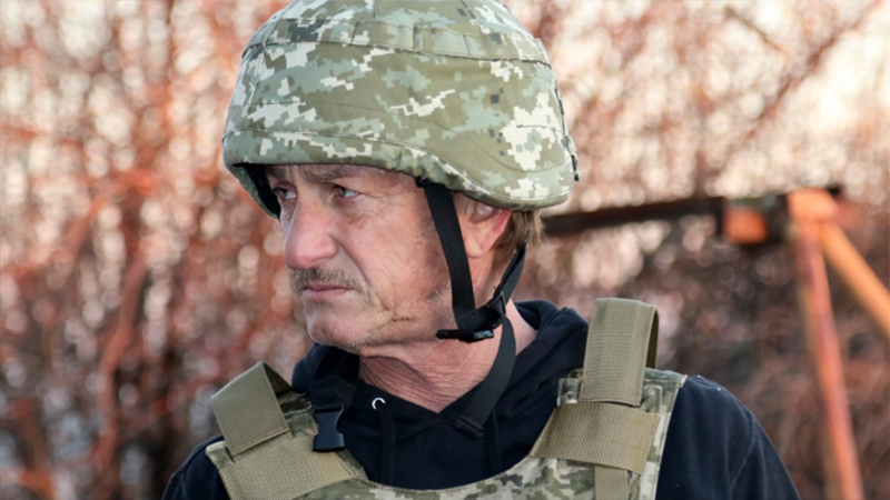 شان پن مستندی درباره حمله روسیه به اوکراین می‌سازد