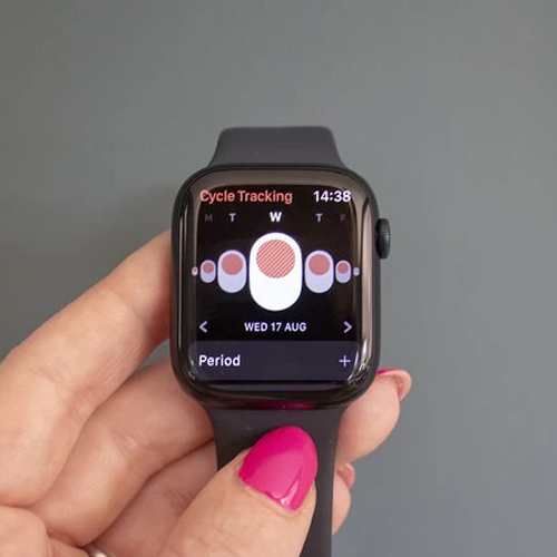 Apple Watch Series 8'de dönem algılama sensörü