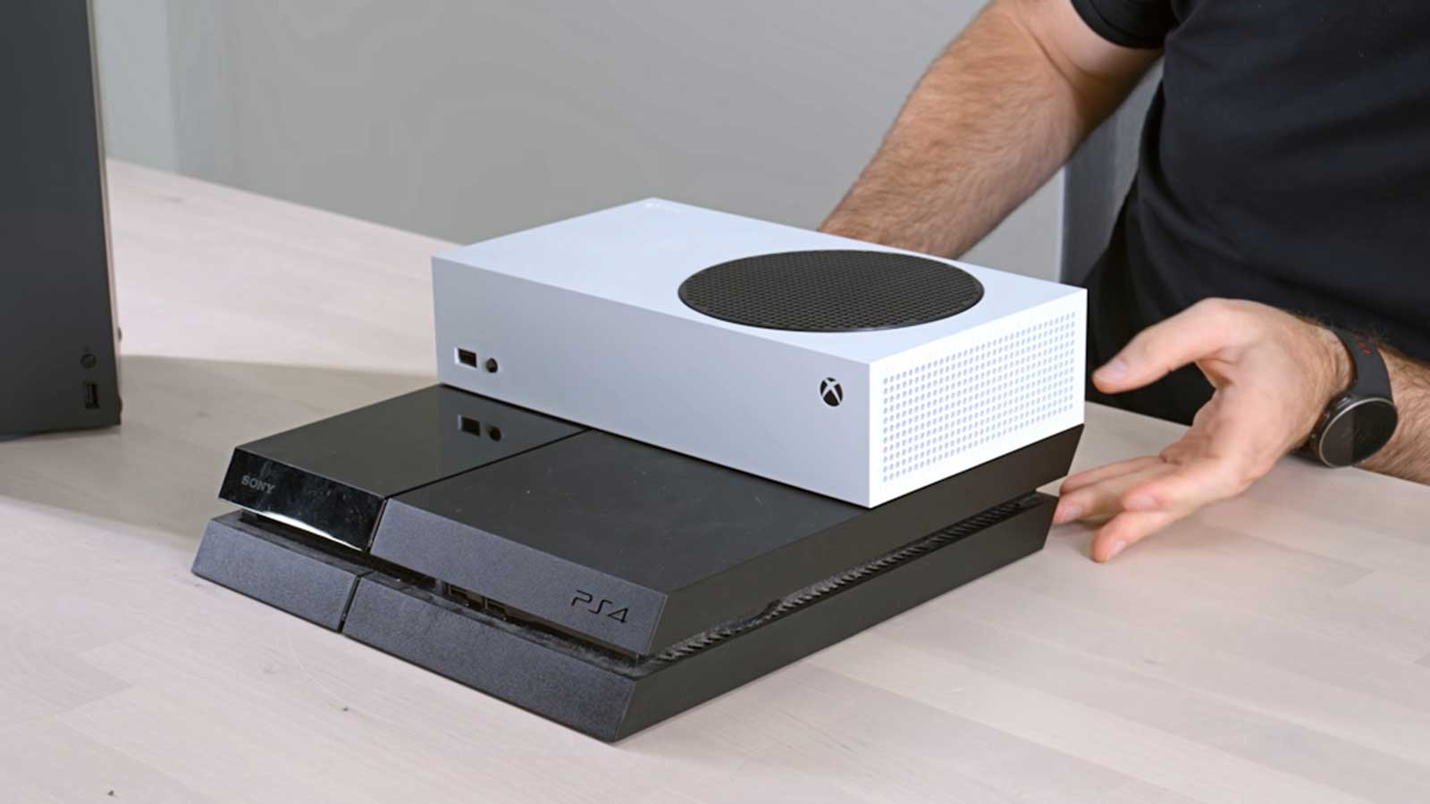 مقایسه PS4 با Xbox Series S از نظر حافظه داخلی